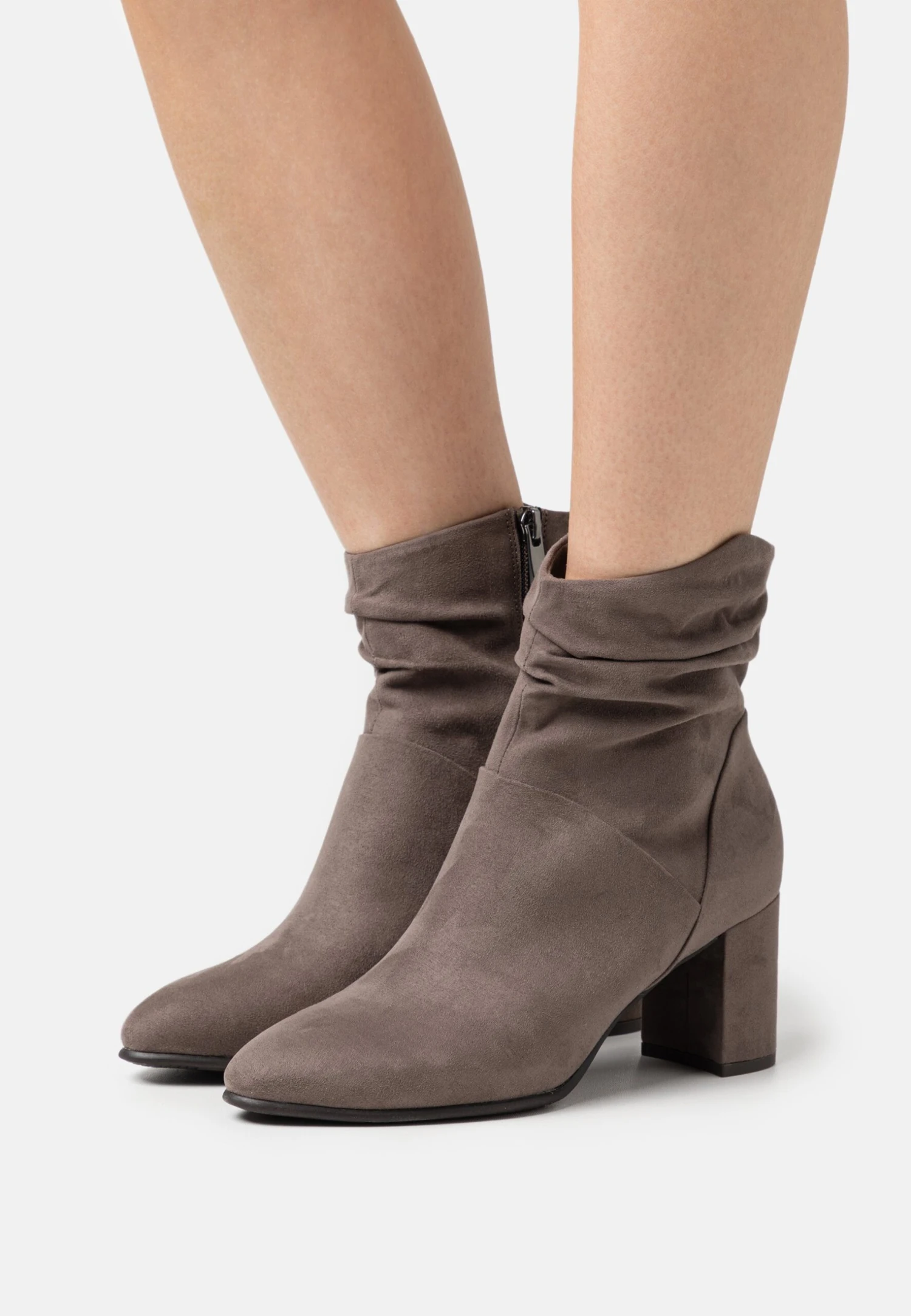 Marco Tozzi Korte Laarzen - Pepper 1 Marco Tozzi Korte Laarzen - Pepper