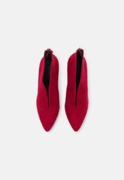 Marco Tozzi Klassieke Pumps - Red -Clothing store 0da9119b7a264eb7b8f1316a51eddb50