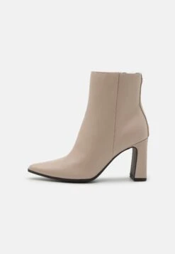 Marco Tozzi Enkellaarsjes Met Hoge Hak - Taupe