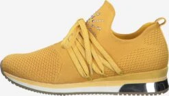 Clothing store -Clothing store 43dde6c866cedf78975c8924e3a8855d