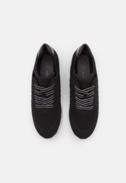 Marco Tozzi Sneakers Laag - Black 11 Marco Tozzi Sneakers Laag - Black -Clothing store 4c6113568de747928817289d36a2b8c2