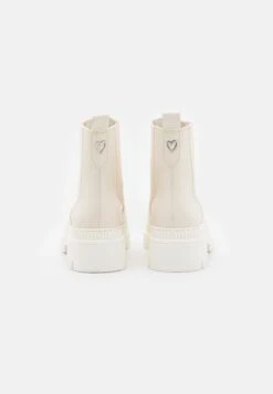 Marco Tozzi Enkellaarsjes Met Plateauzool - Cream 9 Marco Tozzi Enkellaarsjes Met Plateauzool - Cream -Clothing store 56fd35fdddcb4d1893943c6652d076db