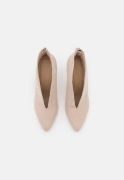 Marco Tozzi Klassieke Pumps - Dune 11 Marco Tozzi Klassieke Pumps - Dune -Clothing store 7231172fd23b49cb8c8d10886b9ff1bc