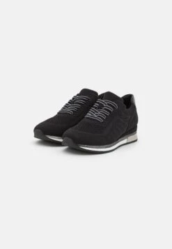 Marco Tozzi Sneakers Laag - Black 8 Marco Tozzi Sneakers Laag - Black -Clothing store 7981ca0b0e84425db523139f0e128ce7