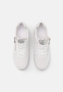 Marco Tozzi Sneakers Laag - White -Clothing store 884da1f52d524447bbd29915bb24b2a1
