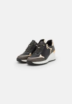 Marco Tozzi Sneakers Laag - Black/Gold-Coloured 8 Marco Tozzi Sneakers Laag - Black/Gold-Coloured -Clothing store 8e87ff336dba4e8d908b2dc0c01dd87b