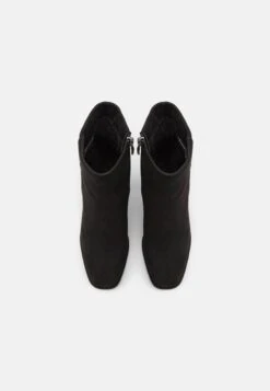 Marco Tozzi Korte Laarzen - Black -Clothing store 96ebd0f9cb4642f1a12547c3d0062c02