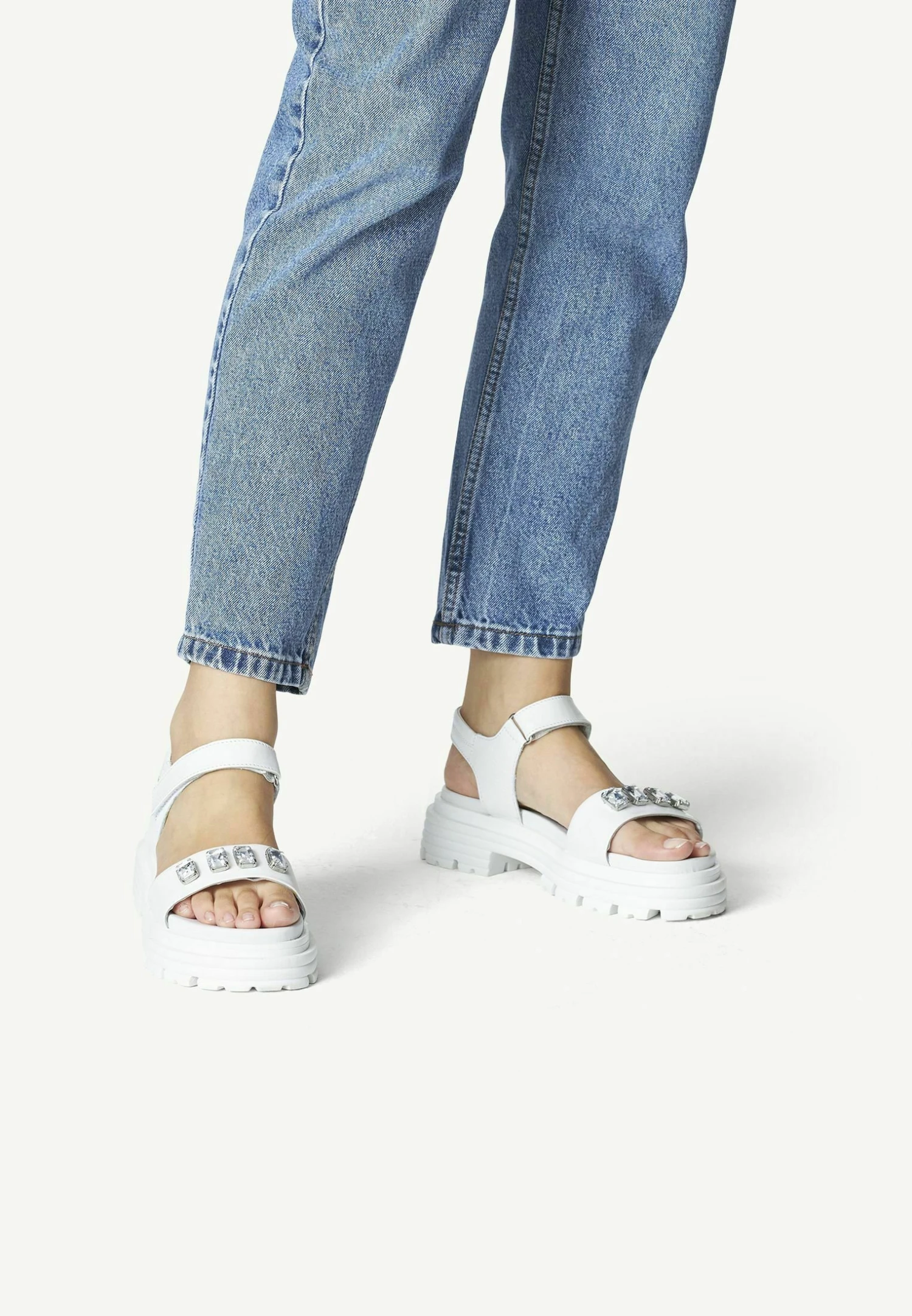 Marco Tozzi By Guido Maria Kretschmer - Sandalen Met Plateauzool - White 1 Marco Tozzi By Guido Maria Kretschmer - Sandalen Met Plateauzool - White