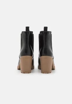 Marco Tozzi Enkellaarsjes Met Plateauzool - Black/Nature 9 Marco Tozzi Enkellaarsjes Met Plateauzool - Black/Nature -Clothing store 9b19b313c29349598ccad752cc54b3b1