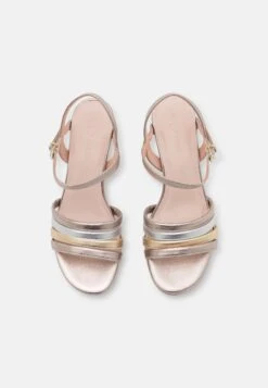 Marco Tozzi Sandalen Met Hoge Hak - Rose Metallic Comb 11 Marco Tozzi Sandalen Met Hoge Hak - Rose Metallic Comb -Clothing store 9bc5166af3f84af78ba3f79f026d0f58