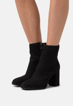 Marco Tozzi Korte Laarzen - Black