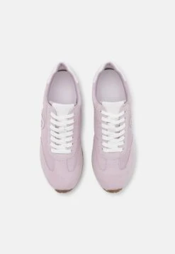 Marco Tozzi Sneakers Laag - Lavender 11 Marco Tozzi Sneakers Laag - Lavender -Clothing store d83f8d641c5f434b90dbfd1a436d5e61