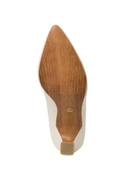 Marco Tozzi By Guido Maria Kretschmer - Klassieke Pumps - Cream Patent 8 Marco Tozzi By Guido Maria Kretschmer - Klassieke Pumps - Cream Patent -Clothing store d9159e988f86496b94b1dc76fb0f239b