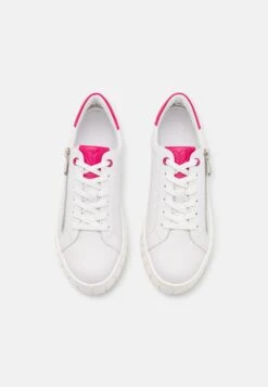 Marco Tozzi Sneakers Laag - White/Pink 11 Marco Tozzi Sneakers Laag - White/Pink -Clothing store f01ebe9f24594ea785e17d70a4904606