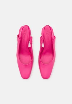 Marco Tozzi Klassieke Pumps - Hot Pink 11 Marco Tozzi Klassieke Pumps - Hot Pink -Clothing store f425eabc439d4d45b2a8adde2beaaa7f